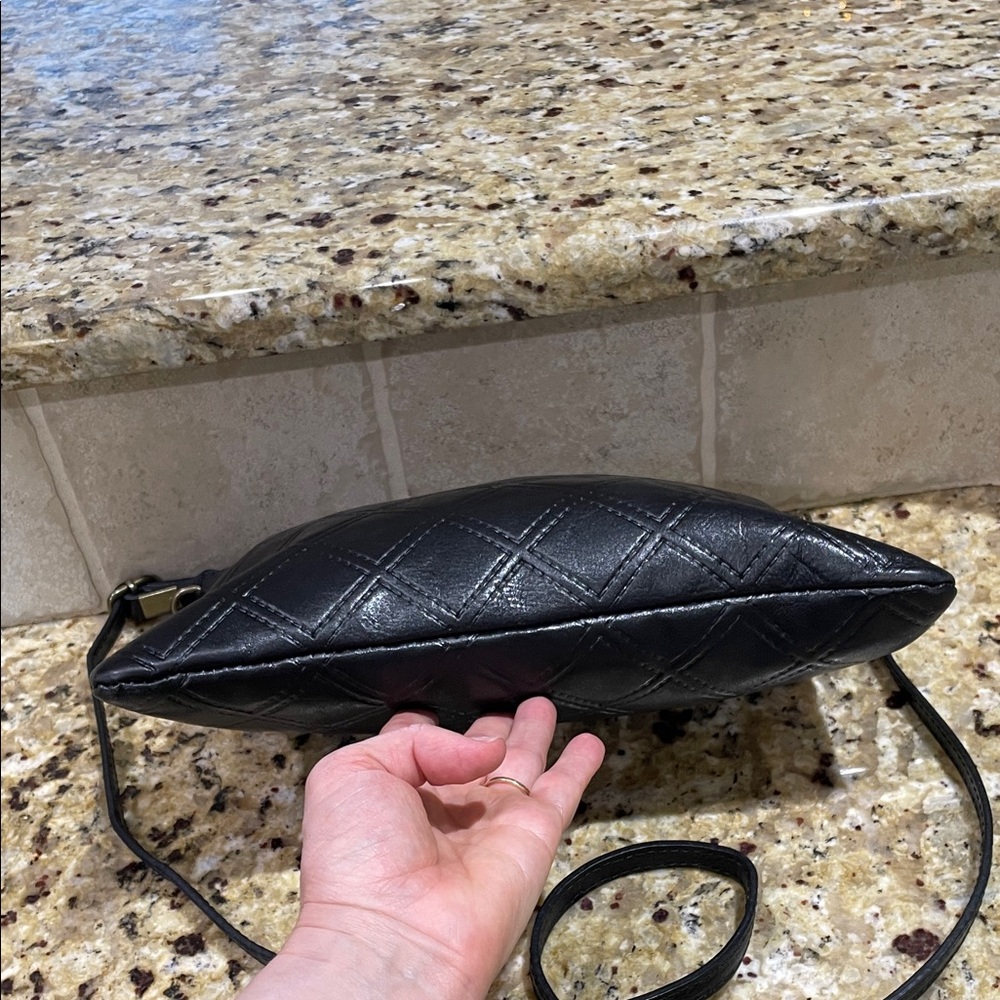 Pratesi Italian Leather Black Quilted Crossbody Bag with Crest - Picture 5 of 10